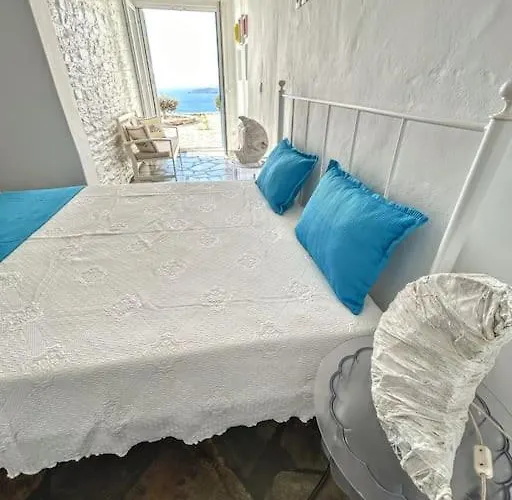 Villa Aggeliki's Cycladic By Hostandros *