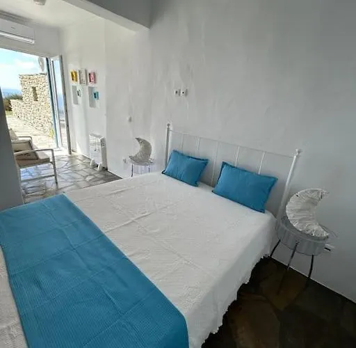 Villa Aggeliki's Cycladic By Hostandros *